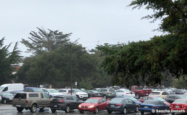 Foto vom Parkplatz an der NPS im Regen